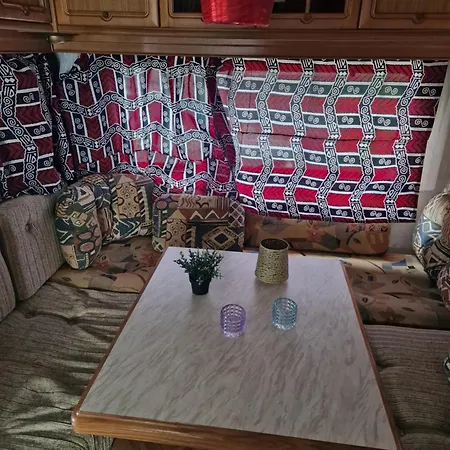 Ardennen Kotje אתר קמפינג *