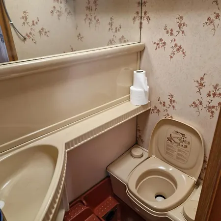 Ardennen Kotje אתר קמפינג דורבורי