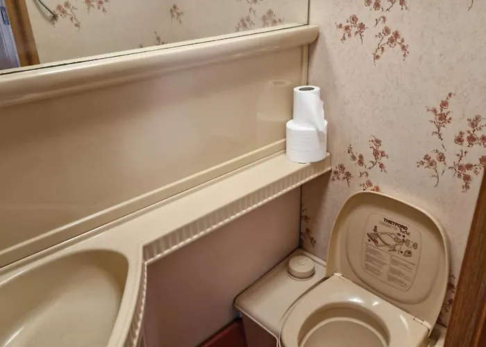 Ardennen Kotje אתר קמפינג דורבורי